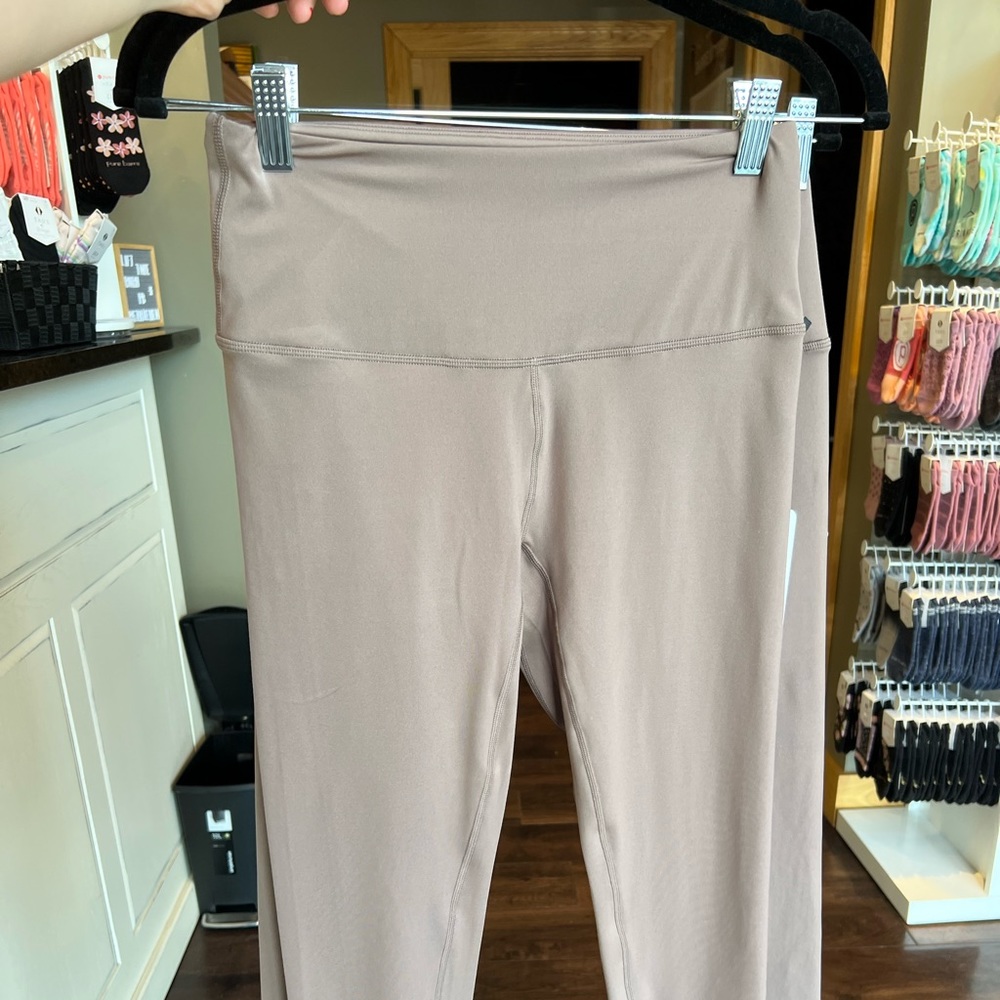 varley let’s move legging in iron NWT